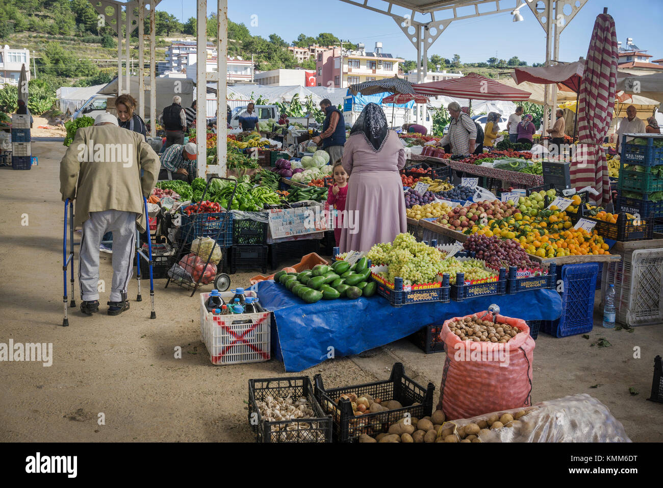 Settimanale di verdura e frutta al mercato Ocurcalar, riviera turca, Turchia Foto Stock