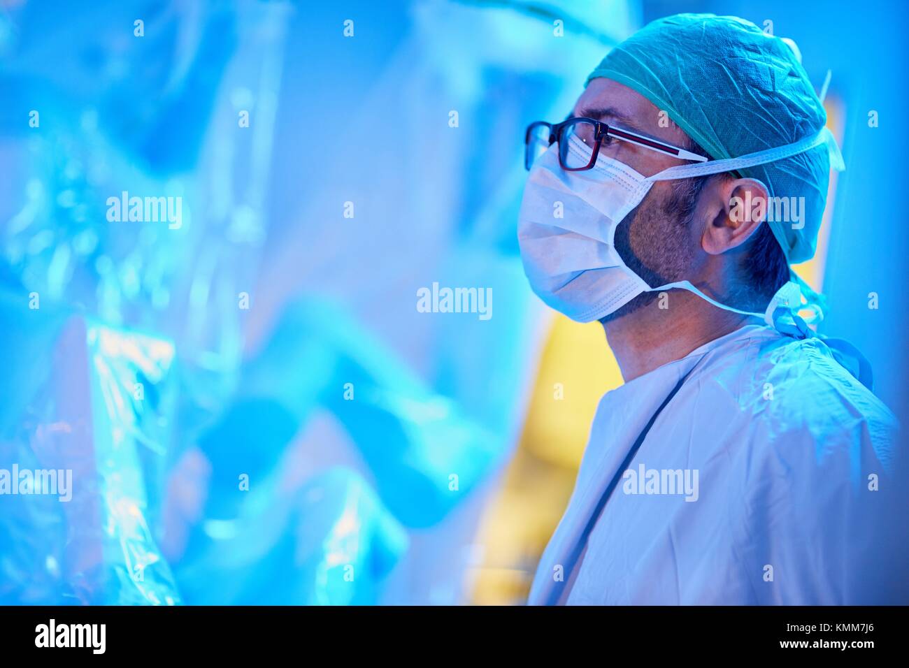 Il trattamento chirurgico del cancro della prostata, prostatectomia radicale, Da Vinci Robot chirurgico, Team di chirurghi di medici Madina & Azparren, urologia, Foto Stock