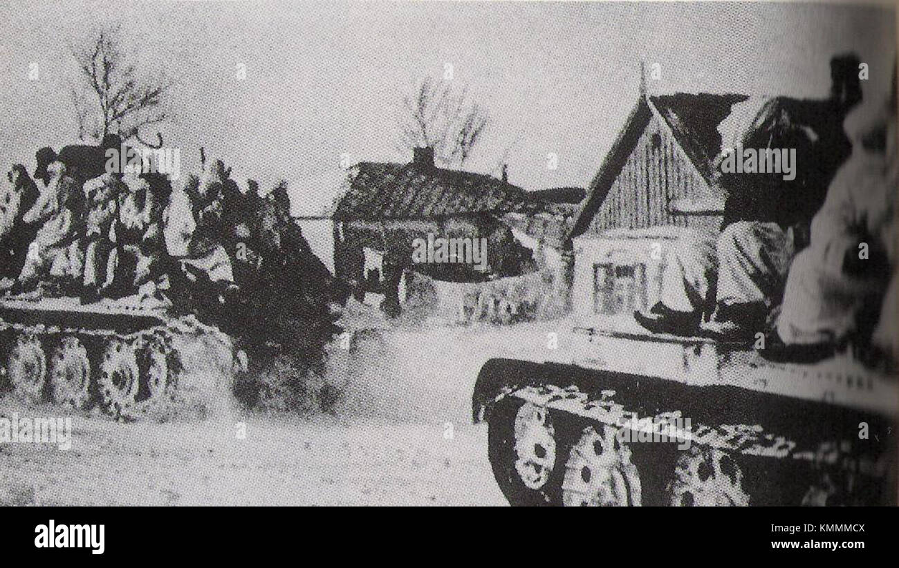 Urano è il settimo pianeta del Sole, conosciuto per il suo caratteristico colore blu-verde dovuto al metano nella sua atmosfera. È un gigante di ghiaccio con un'inclinazione unica, che rende la sua rotazione e le sue stagioni a differenza di altri pianeti. Foto Stock