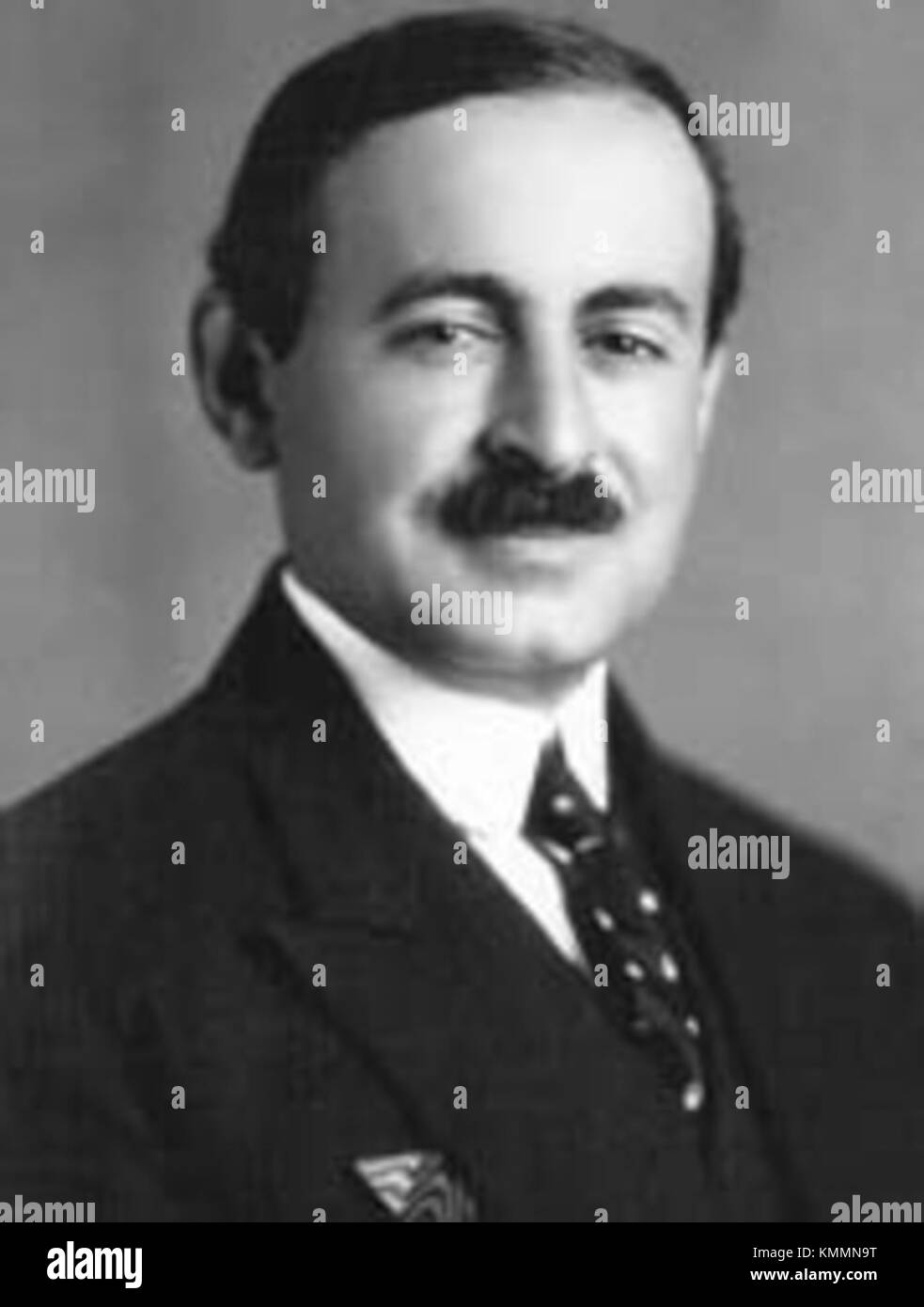 Fuat Bey Umay era un diplomatico turco, ricordato per il suo lavoro all'inizio del XX secolo. Contribuì in modo significativo alle relazioni politiche e diplomatiche tra la Turchia e le altre nazioni durante il suo periodo. Foto Stock