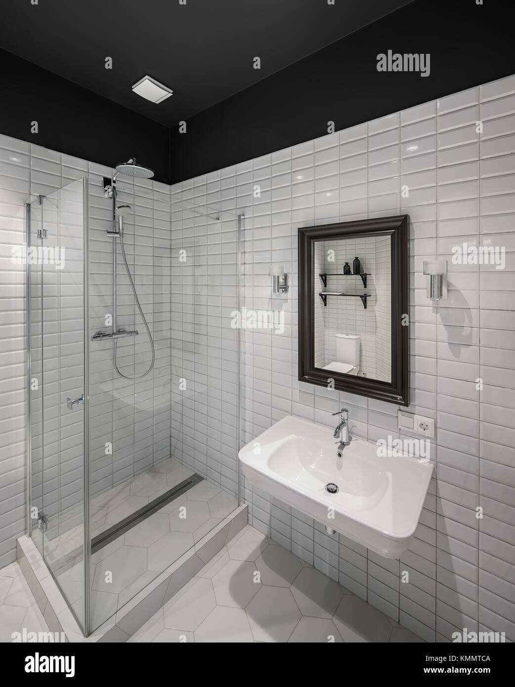 Bagno in stile moderno Foto Stock