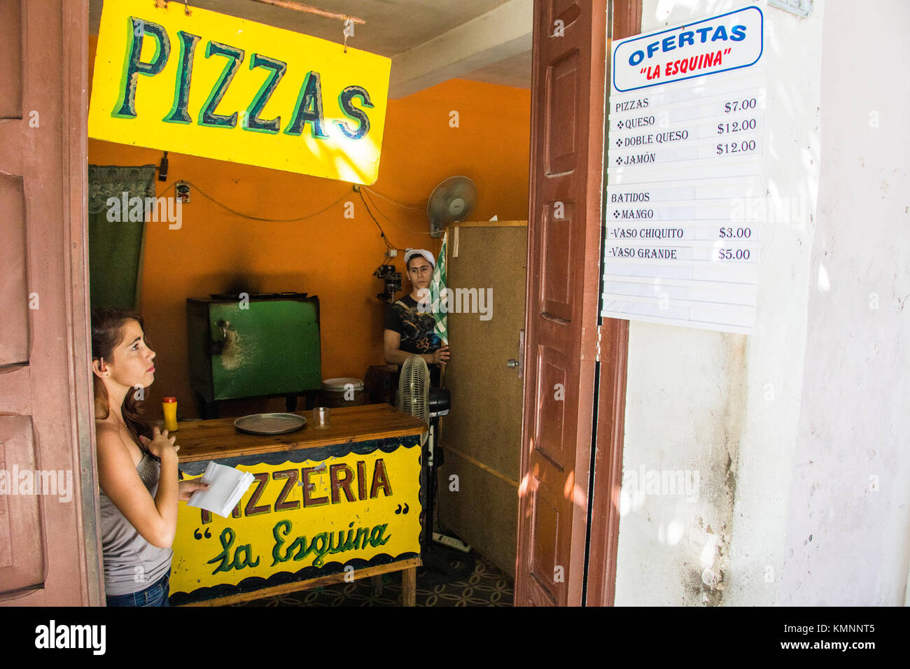Piccolo locale pizzeria a Cienfuegos, Cuba Foto Stock
