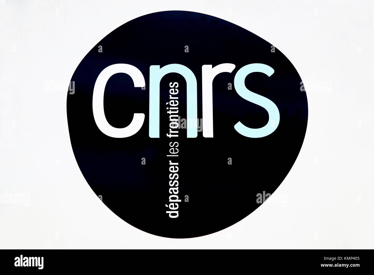 Lione, Francia - 28 Giugno 2017: CNRS logo su una parete. Il Centro nazionale francese per la ricerca scientifica Foto Stock