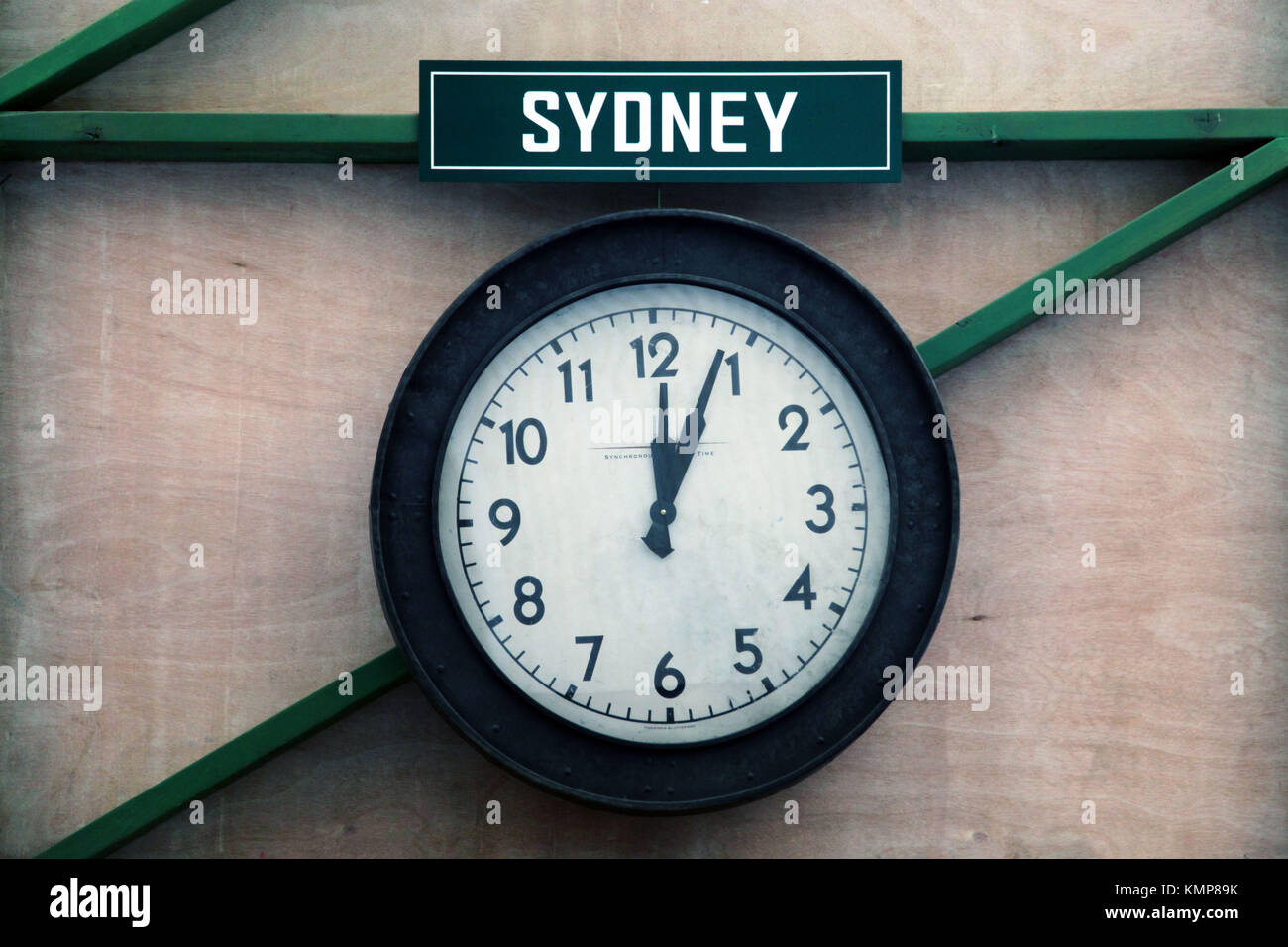 Orologio pubblico con il tempo di Manila o Sydney Foto Stock