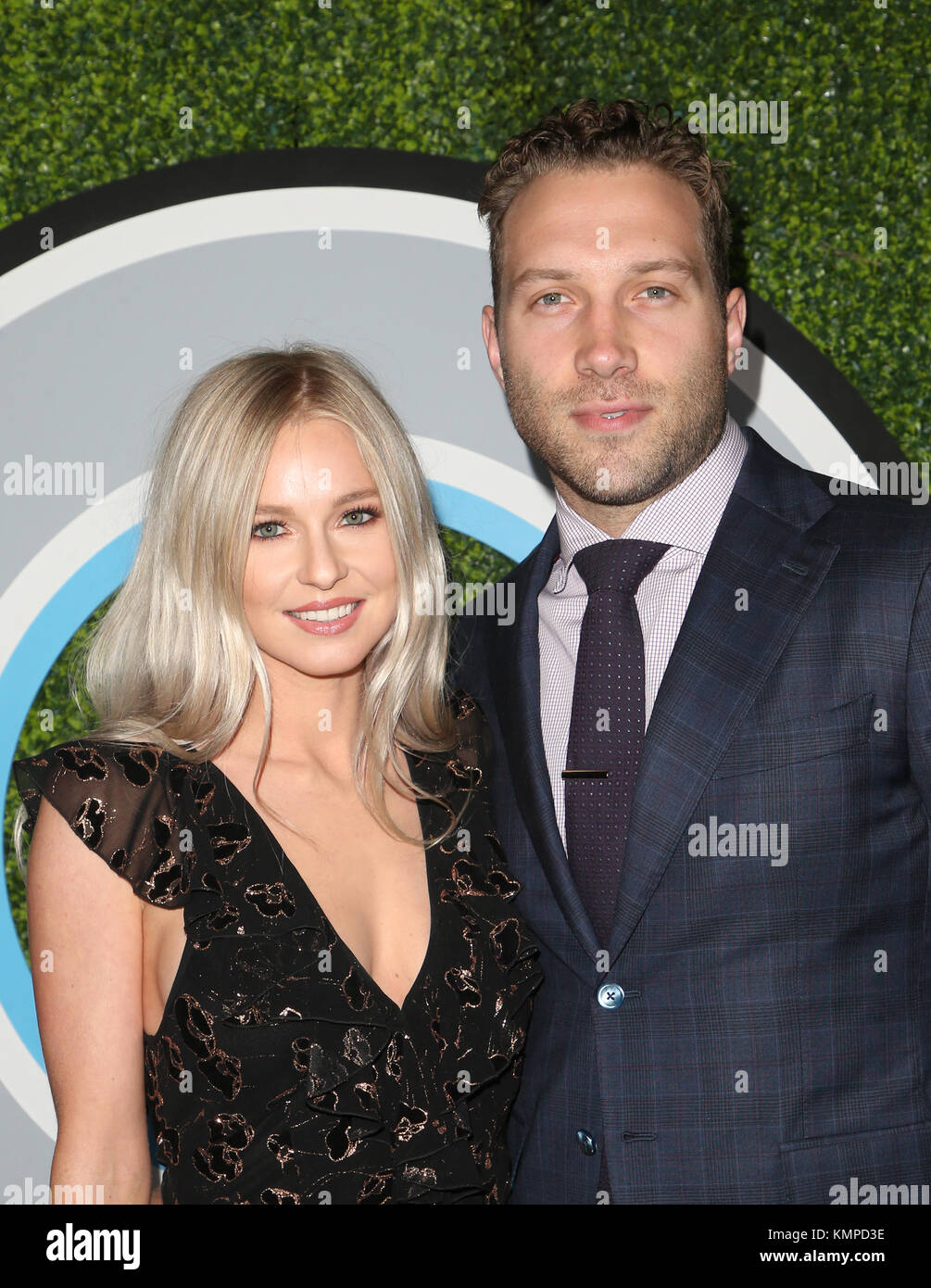 Los ANGELES, CA - 7 DICEMBRE: Jai Courtney, Mecki Dent, at 2017 GQ Men Of The Year Party at Chateau Marmont a Los Angeles, California, il 7 dicembre 2017. Credito: Faye Sadou/Mediapunch Foto Stock
