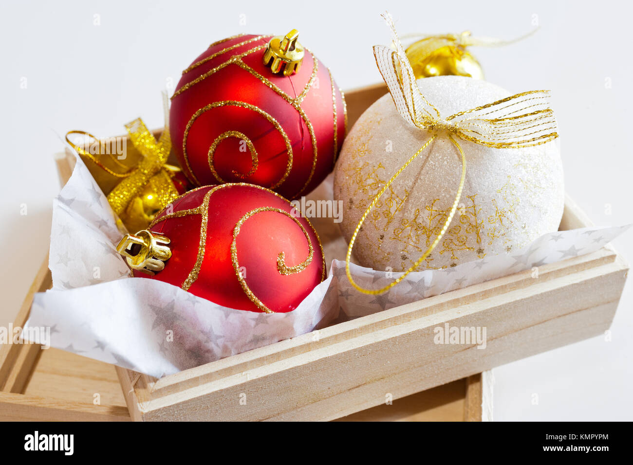 Tradiční české vánoce - vánoční ozdoby un balicí papír / ceca tradizionale Natale - decorazione e la carta di avvolgimento Foto Stock