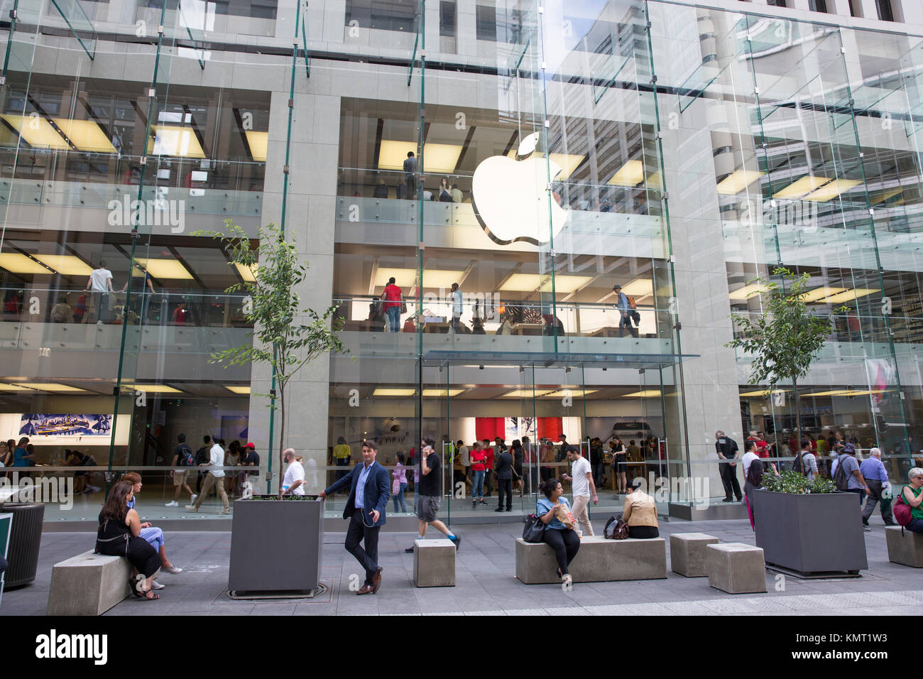 Apple flagship store in George Street,centro di Sydney, Australia vendita,telefoni portatili e computer Foto Stock