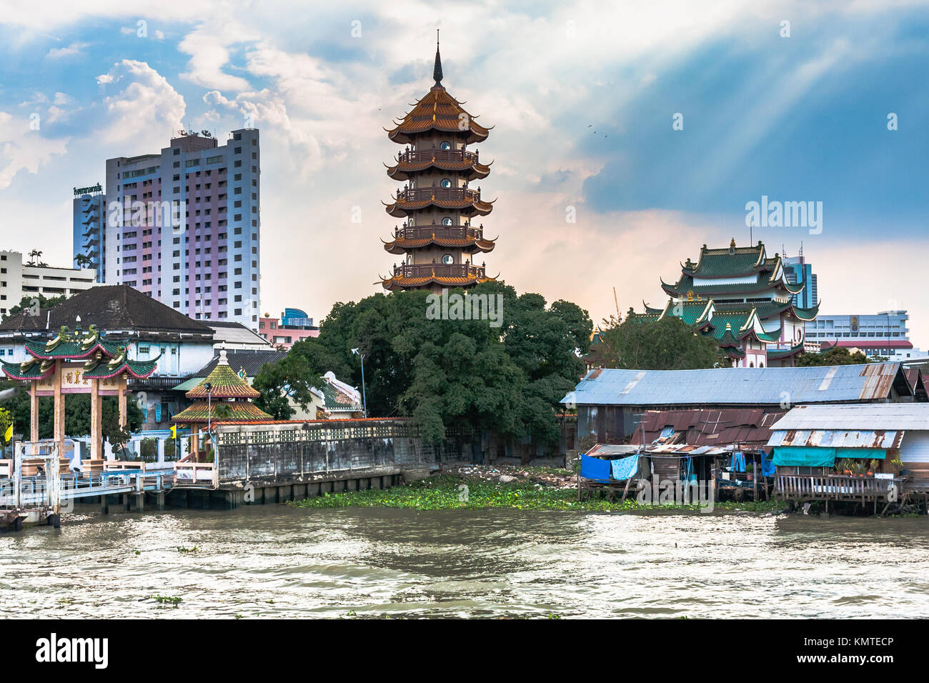 Un riverfront di Chinatown a Bangkok Foto Stock