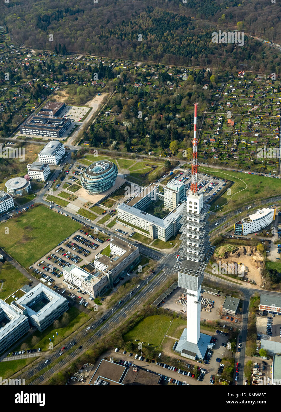 Torre di uffici Heise sede a Hannover in forma sferica, Heise Medien GmbH & Co KG, Heise Media Service GmbH & Co. KG, particolare architettura, Tele Foto Stock