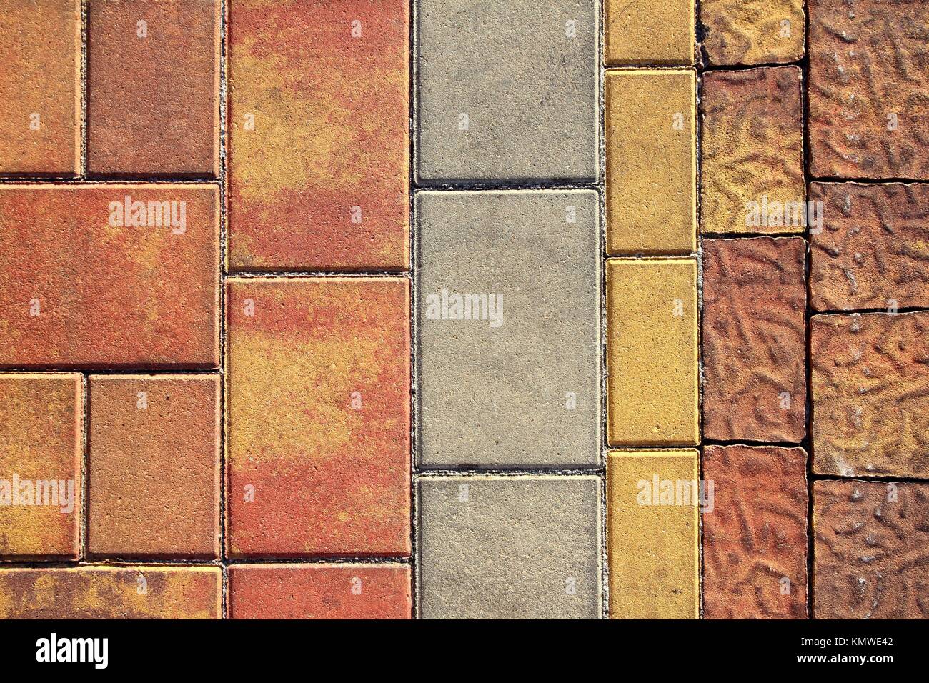 Pavimentazione pavimentazione Texture esterna in cemento colorato in base  Foto stock - Alamy