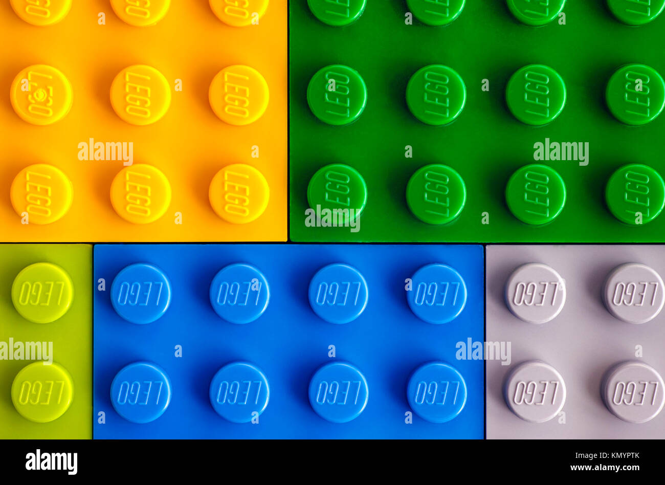 Tambov, Federazione Russa - Luglio 24, 2016 sfondi di diversi colori Lego le piastre di base. Studio shot. Foto Stock