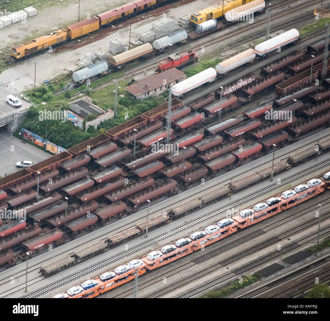 Vista aerea della vettura ferroviaria transporter, Monaco di Baviera, Germania Foto Stock
