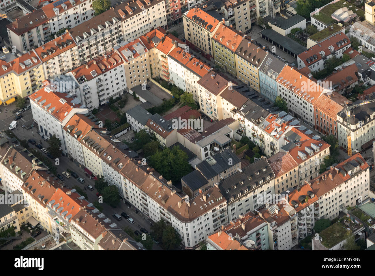 Vista aerea del complesso di appartamenti, Maxvorstadt, Monaco di Baviera, Germania Foto Stock
