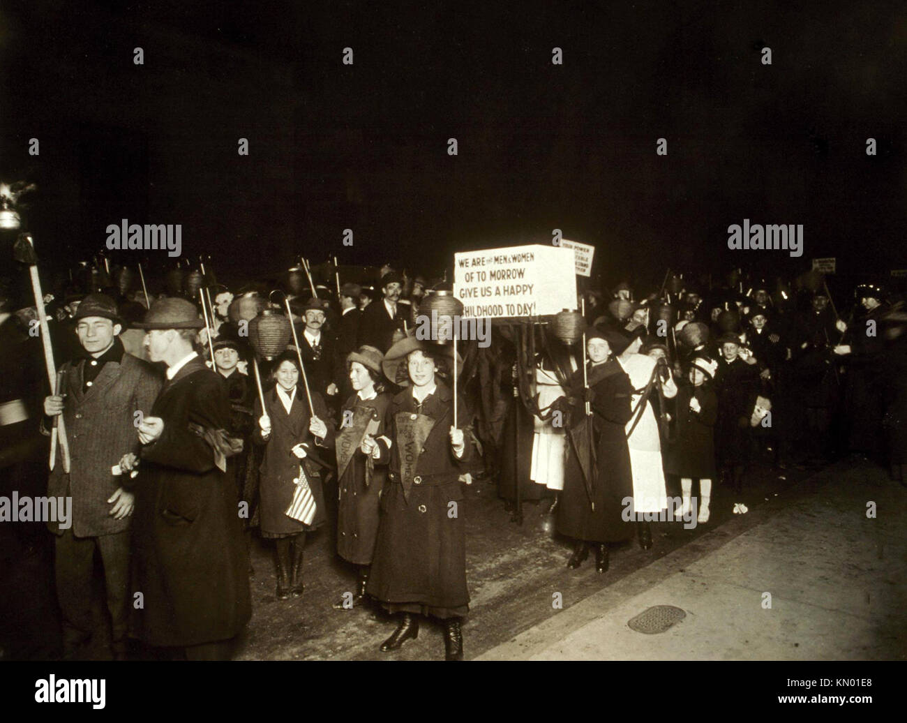 Suffragio notturna parade di New York, ca. 1910-1915. Fotografo: Jessie Tarbox Beals Foto Stock