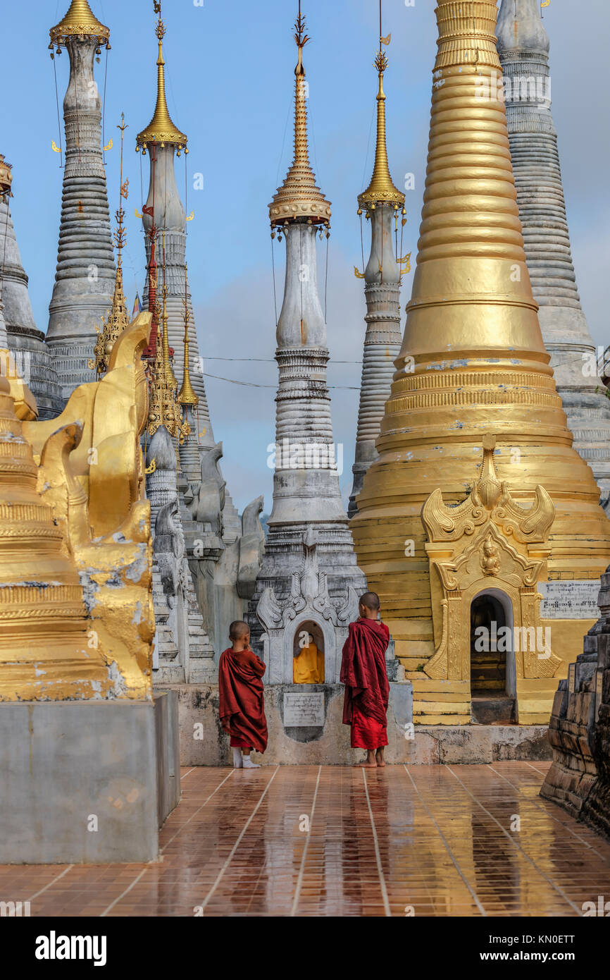 Shwe Indein Pagoda, Lago Inle, Myanmar, Asia Foto Stock