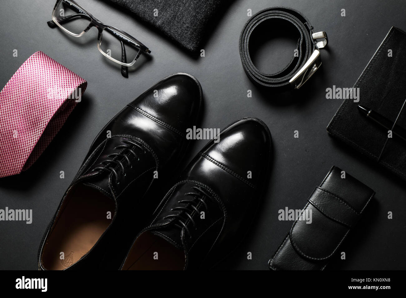 Gli uomini della business moda abbigliamento e accessori flatlay Foto Stock