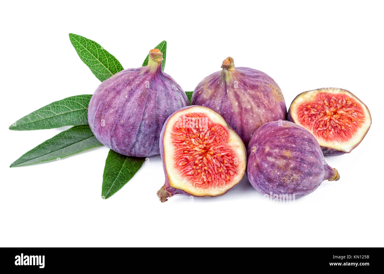 Fig frutti con foglie isolati su sfondo bianco Foto Stock