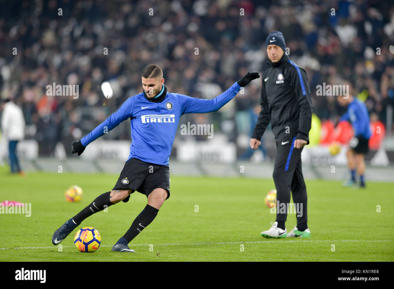 Torino, Italia . 09Dec, 2017. Mauro Icardi (FC Internazionale),durante la serie di una partita di calcio tra Juventus FC ed FC Internazionale Milano presso lo stadio Allianz il 09 dicembre, 2017 a Torino, Italia. Credito: Antonio Polia/Alamy Live News Foto Stock