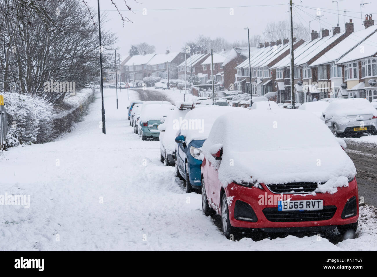 COVENTRY, Regno Unito. Decimo Dec, 2017. Neve pesante per la prima volta in 5 anni di Coventry, West Midlands, Regno Unito. Credito: wael alreweie/Alamy Live News Foto Stock