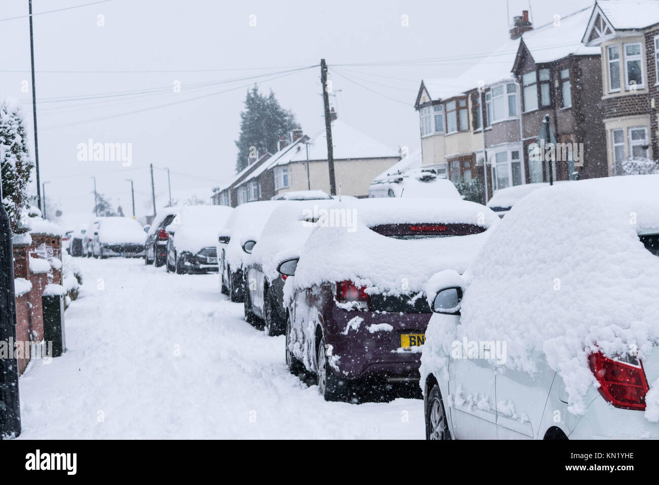 COVENTRY, Regno Unito. Decimo Dec, 2017. Neve pesante per la prima volta in 5 anni di Coventry, West Midlands, Regno Unito. Credito: wael alreweie/Alamy Live News Foto Stock