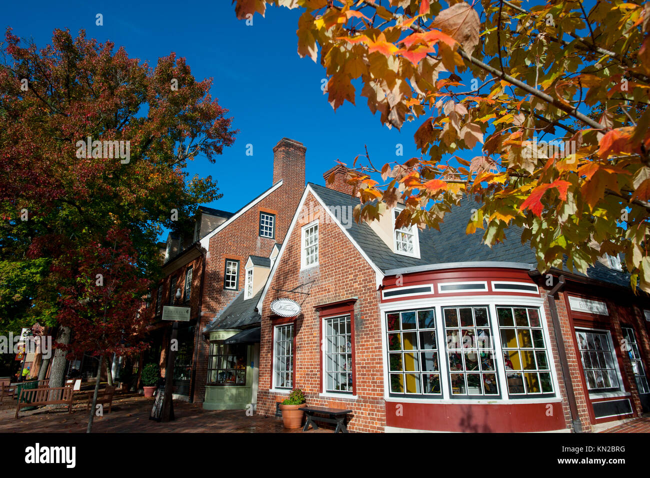 Stati Uniti Virginia VA Colonial Williamsburg mercanti Piazza Duca di Gloucester Street Autunno Autunno Foto Stock