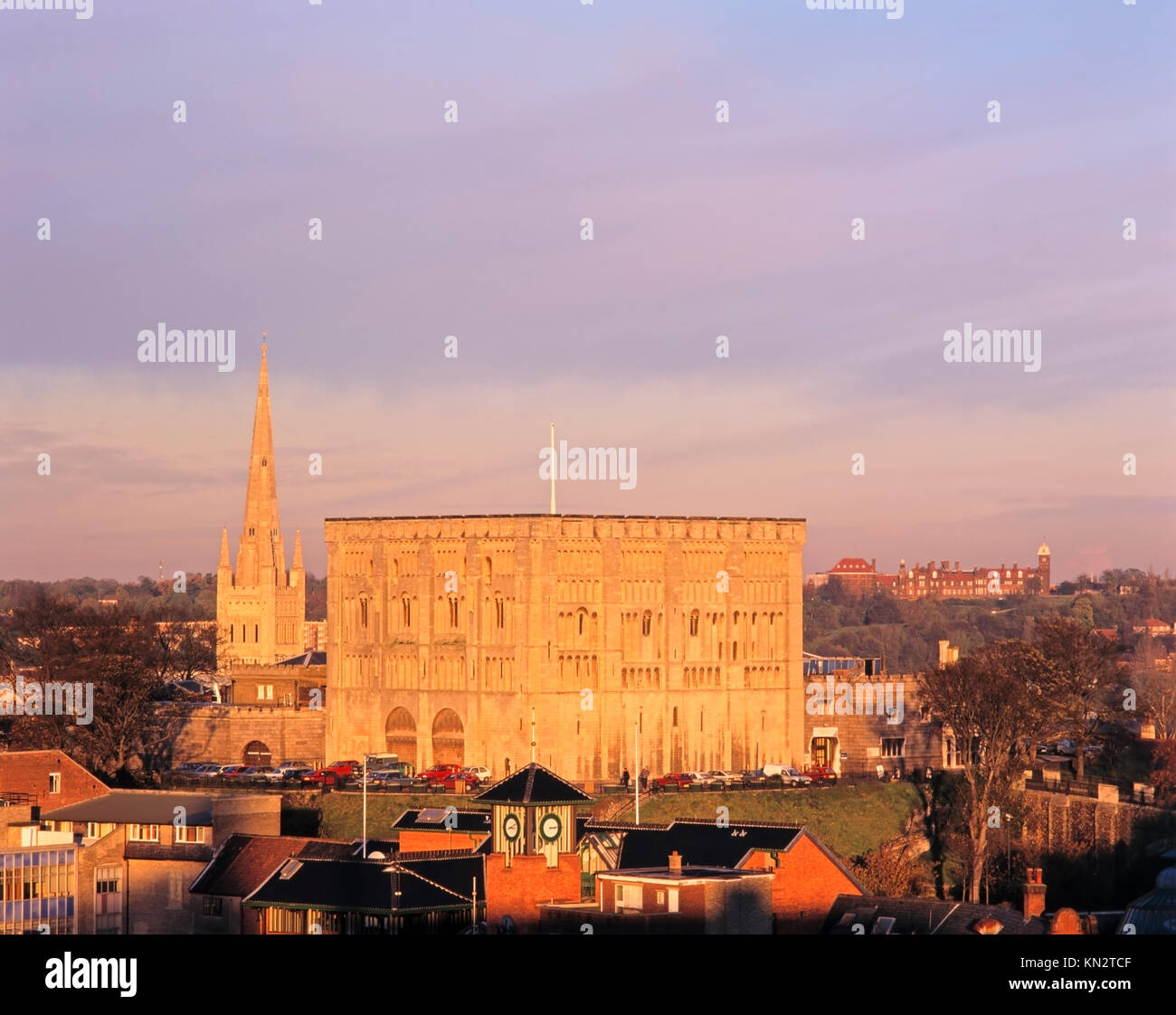 Skyline della città di Norwich, castello e cattedrale di Norwich, Norwich, Norfolk, Inghilterra, Regno Unito Foto Stock