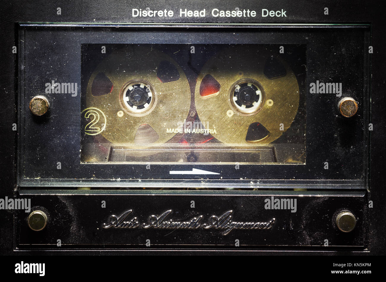 Dettagli del vecchio e polveroso deck a cassetta. Foto Stock