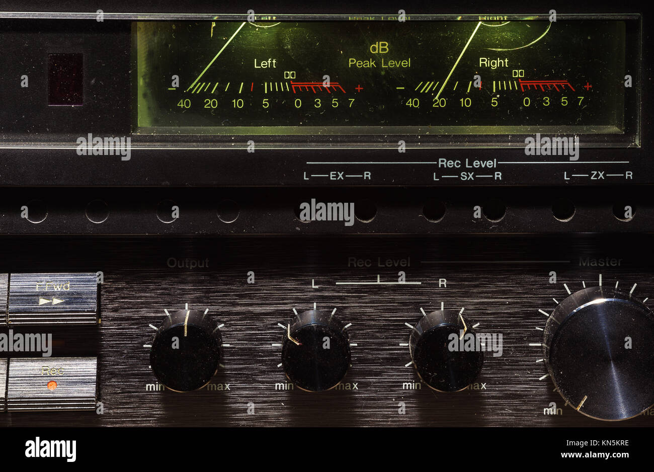 Dettagli del vecchio e polveroso deck a cassetta. Foto Stock