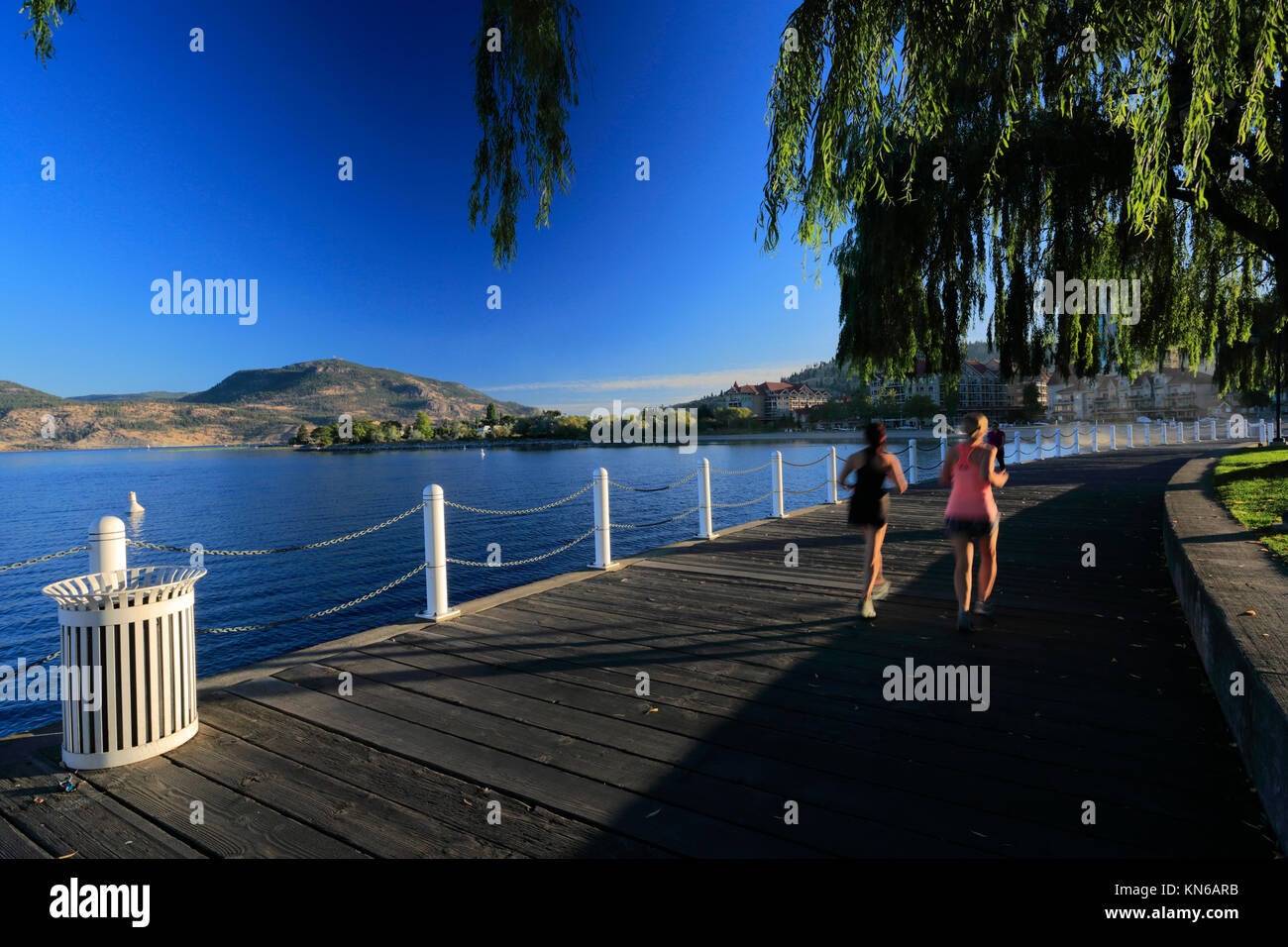 Alba sul lago Okanagan, Waterfront Park, Kelowna Città, Okanagan Valley, British Columbia, Canada Foto Stock