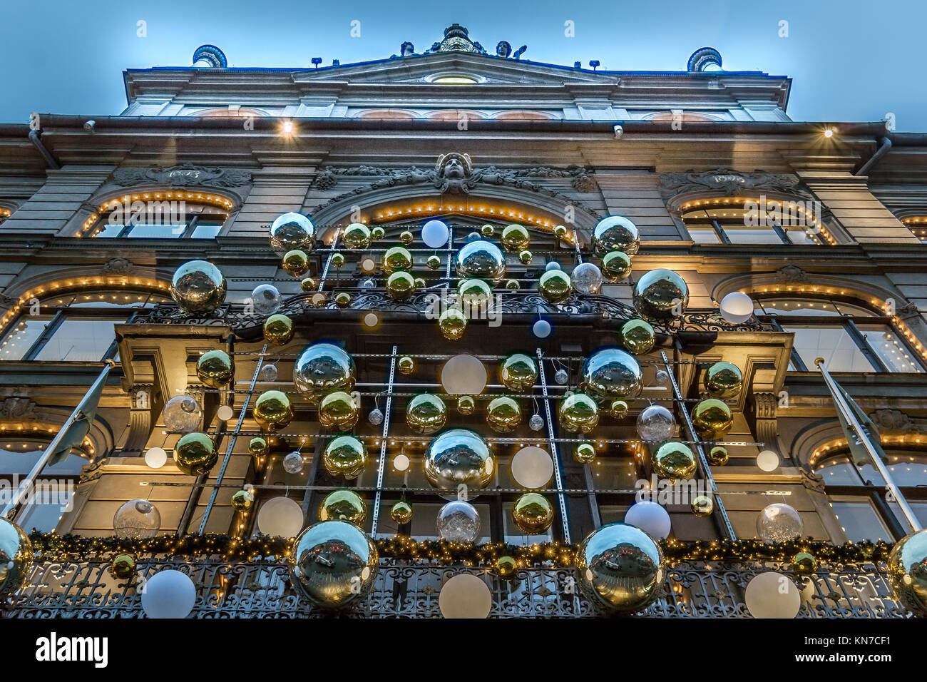Le decorazioni di Natale l'entrata a Magasin du Nord a Copenhagen, in Danimarca, 5 Dicembre 2017 Foto Stock