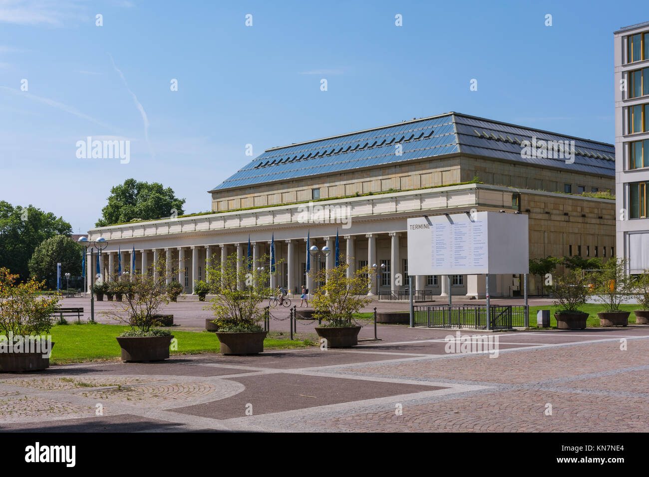 Karlsruhe Kongresszentrum Edificio Centro Congressi Meeting posto esterno Cortile d'ingresso Foto Stock