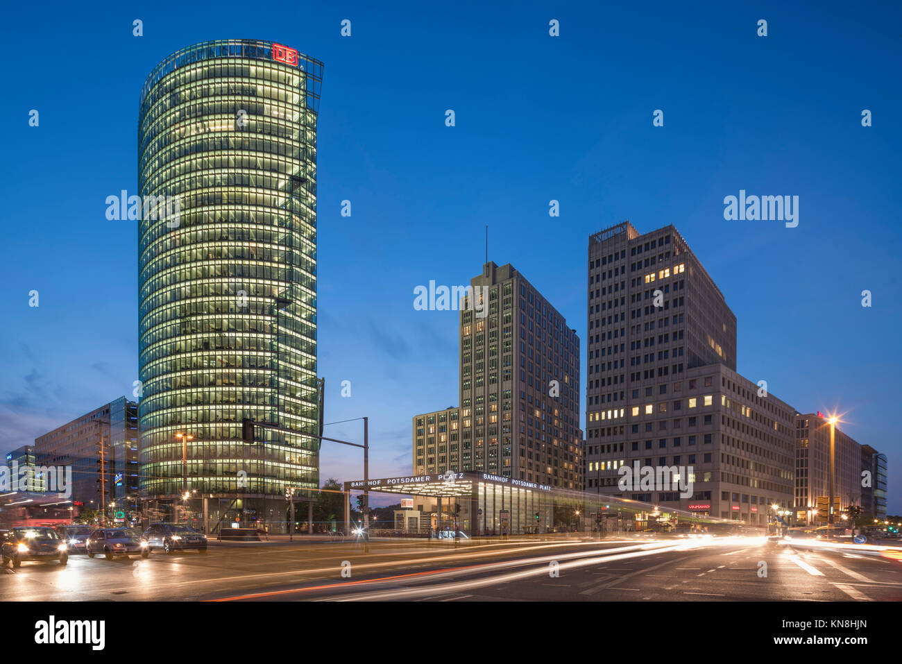 Potsdamer Platz, Berlin , Sony Center DB Torre , Beisheim Center, S Bahn ingresso, centro di Berlino, Germania Foto Stock