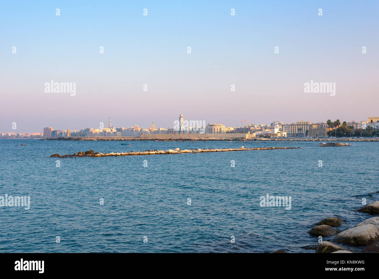 Pomeriggio Vista del lungomare di bari, puglia, Italia Foto Stock