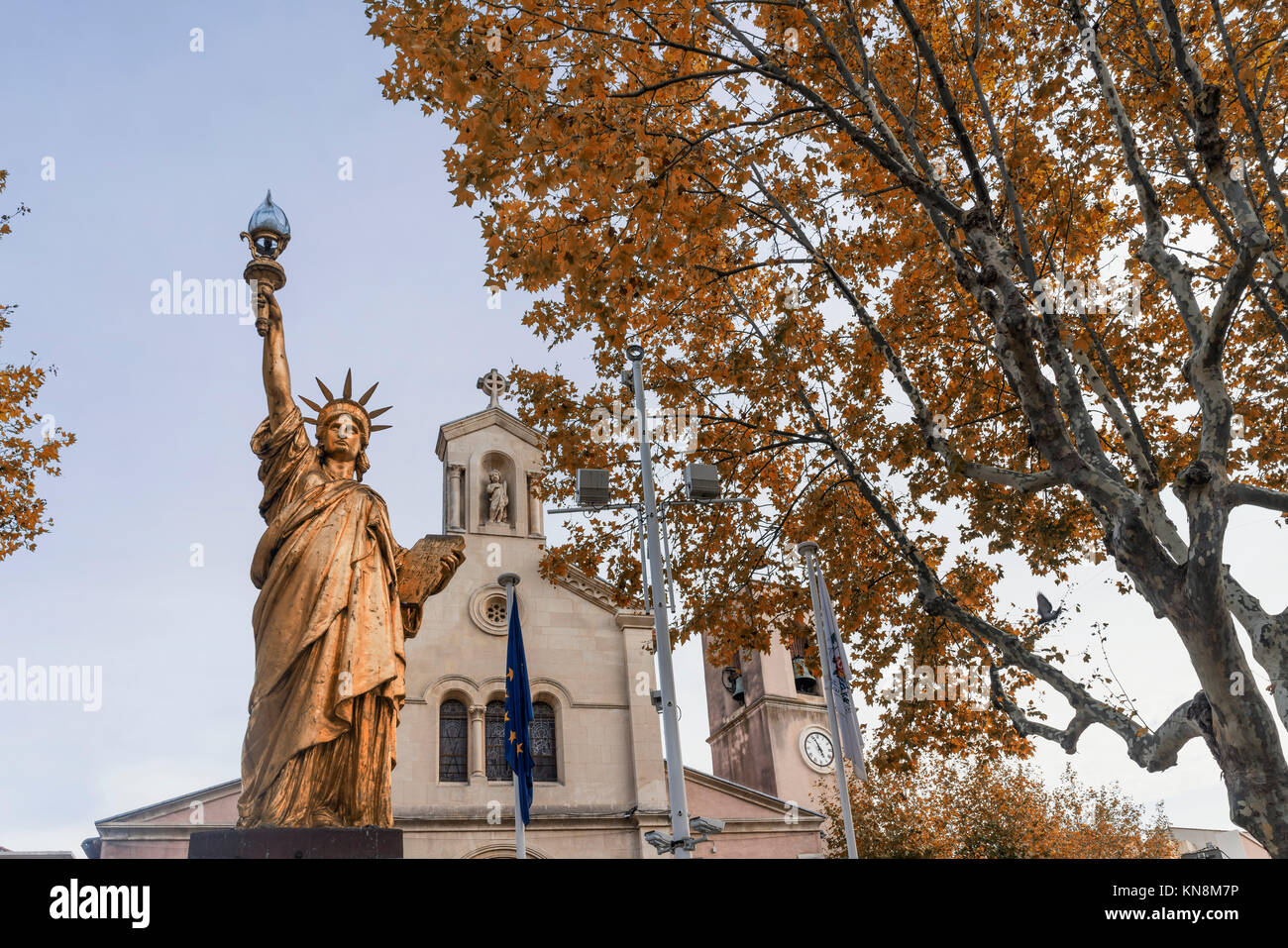 Golden replica della statua della libertà da Frédéric Bartholdi a Saint-Cyr-sur-Mer Var Département Francia Foto Stock