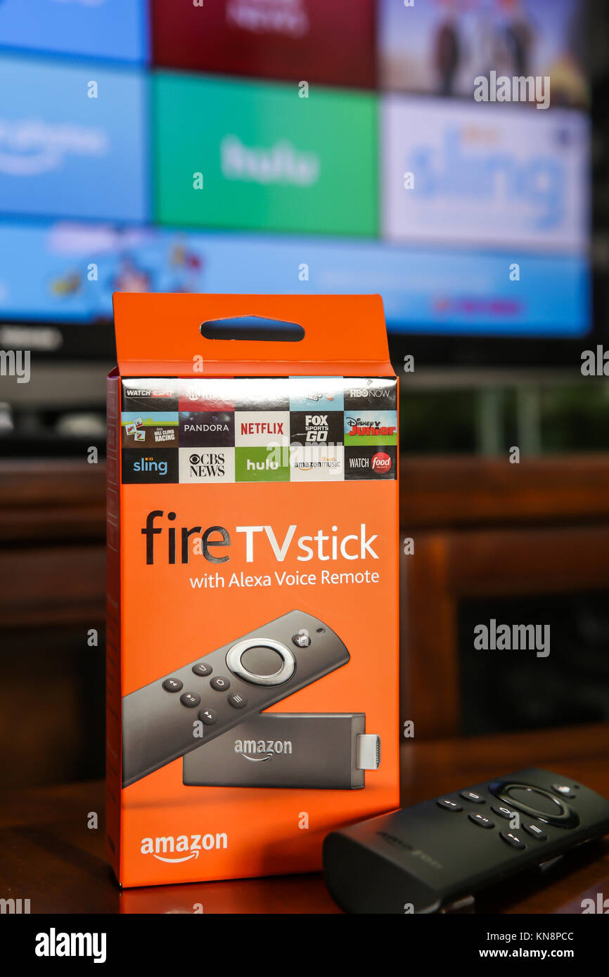 Seconda generazione Amazon TV Stick incendio con Alexa voce controllo remoto Foto Stock