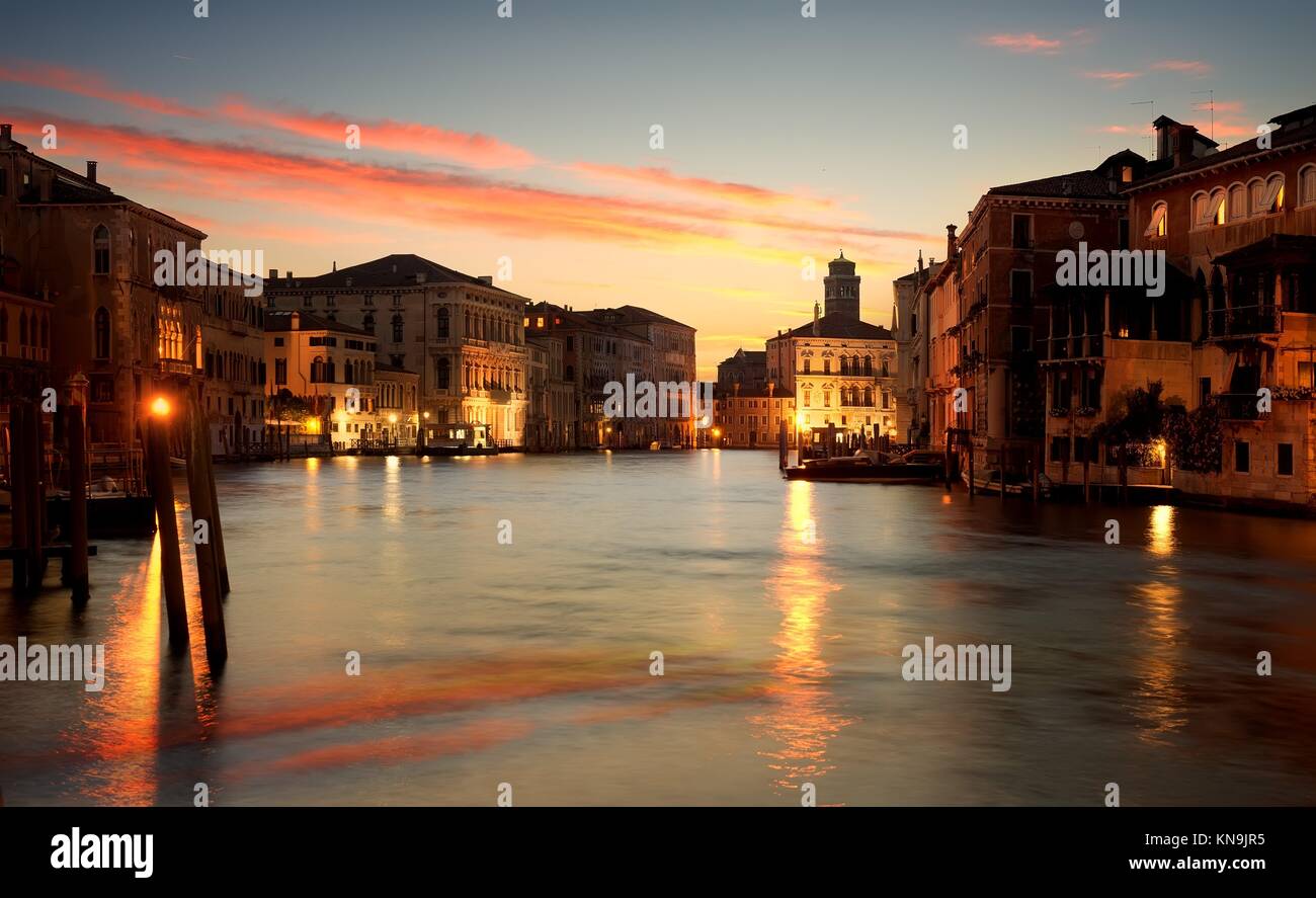 Calma mattina sul Canal Grande a Venezia, Italia. Foto Stock