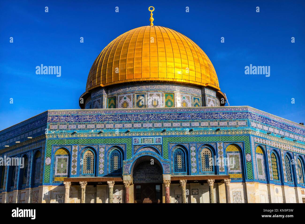 Cupola della Roccia Moschea Islamica al Monte del Tempio di Gerusalemme in  Israele. Costruito nel 691 uno dei la maggior parte dei luoghi sacri in  Islam dove il Profeta Maometto ascese al