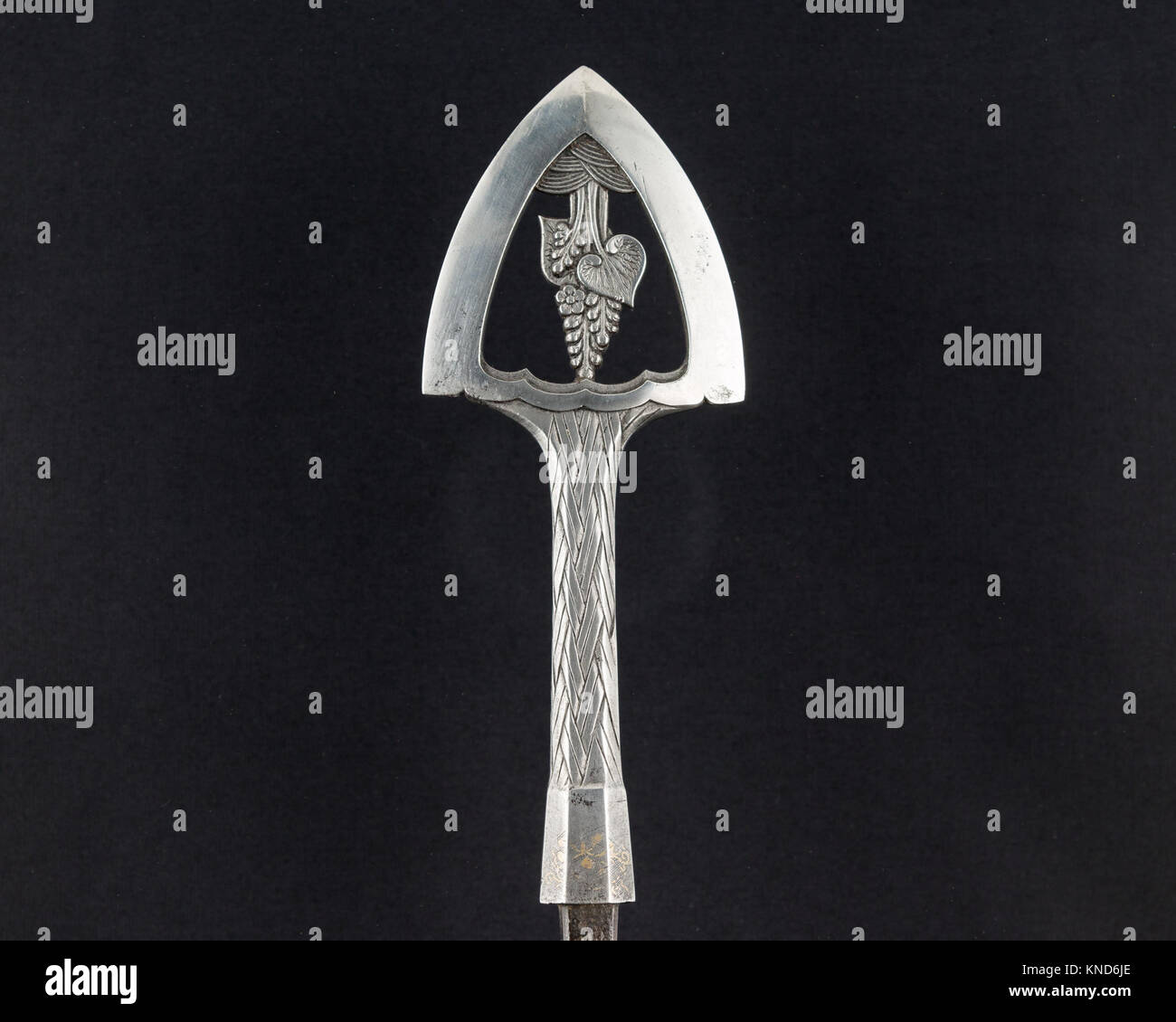 Una freccia in acciaio giapponese del XVII secolo (Yanone), 11 3/4 poll. Long, realizzato nel 1645, fa parte della collezione di Giovanni P. Morosini al Metropolitan Museum of Art, che mostra il design e la funzione delle armi storiche. Foto Stock