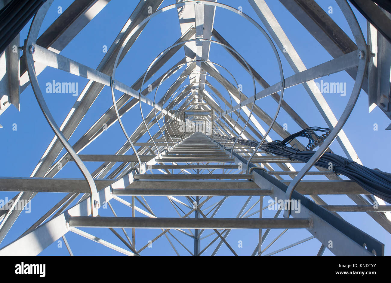 Scaletta per la torre cellulare Foto Stock