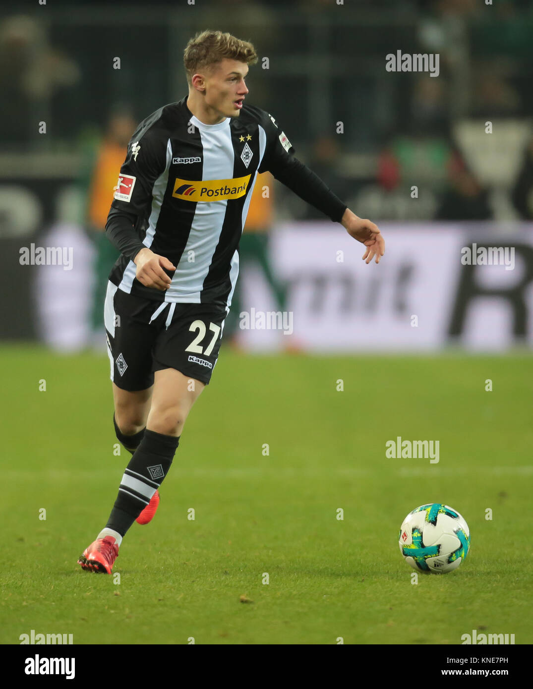 Moenchengladbach, Germania, 9 dicembre, 2017, Bundesliga, giornata 15, Borussia Moenchengladbach vs FC Schalke 04: Mickael Cuisance (Moenchengladbach) Foto Stock