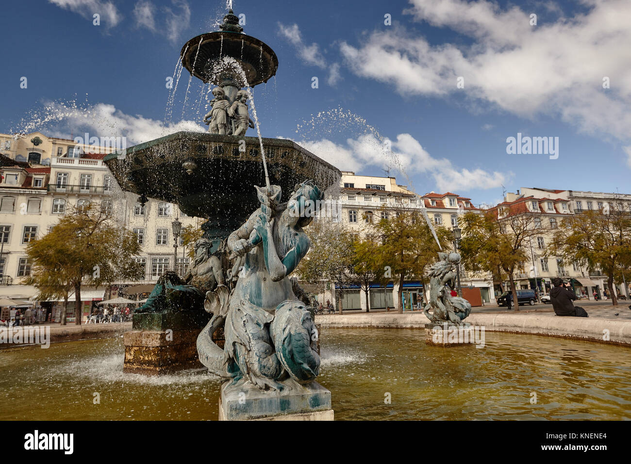 Fontana nella piazza Rossio, Lisbona, Portogallo Foto Stock