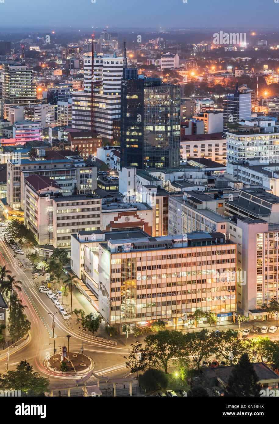 Edifici moderni centro di Nairobi, al tramonto, Area di Nairobi, Kenya, Africa Foto Stock