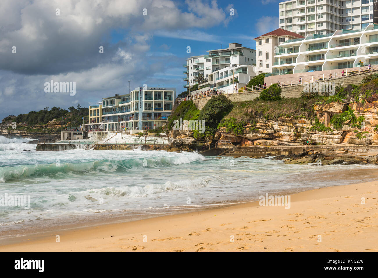 Bondi Iceberg presso la spiaggia di Bondi nei sobborghi orientali, Bondi, Sydney, Nuovo Galles del Sud, Australia. Foto Stock