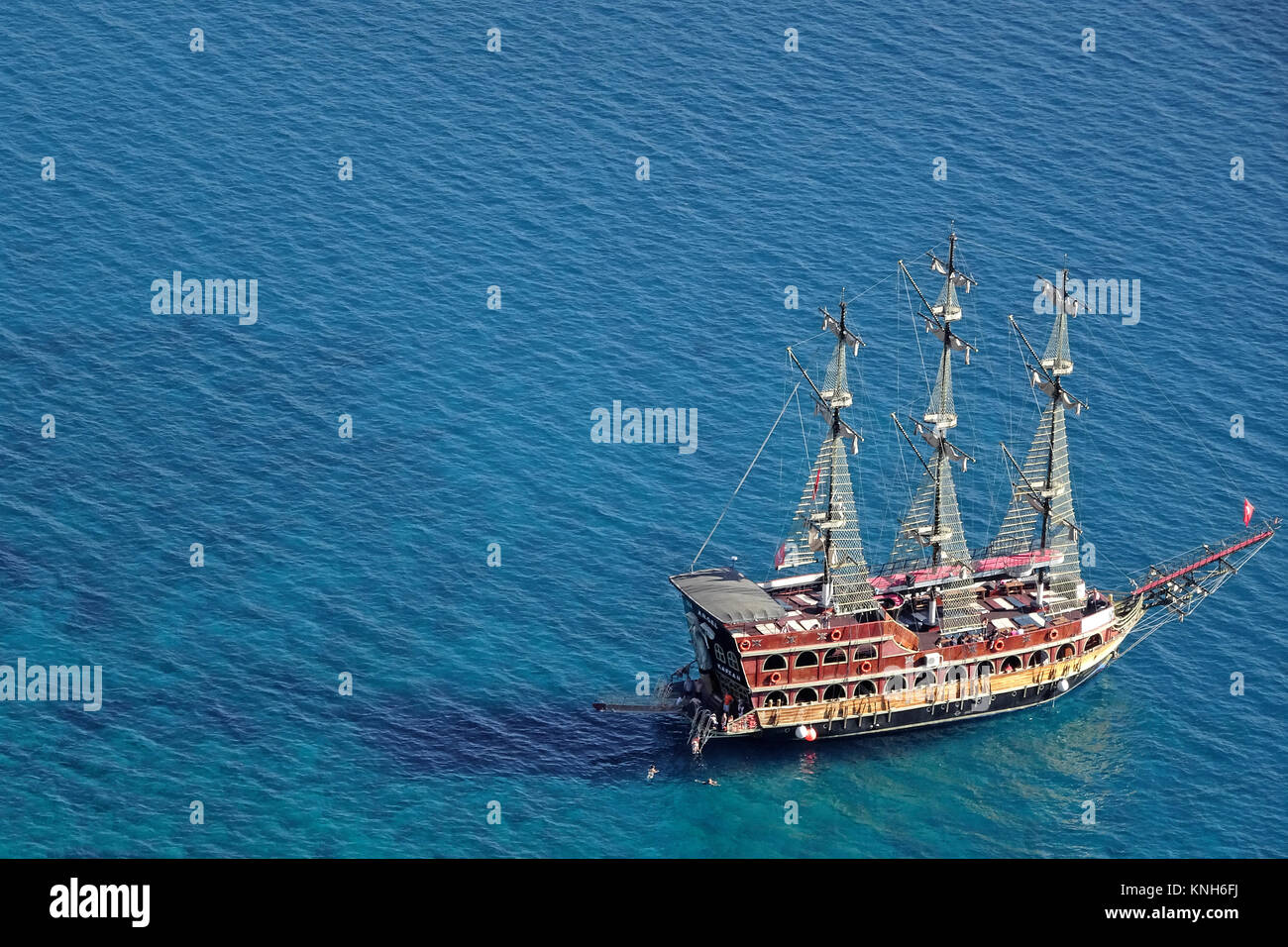 Viaggio Blu, caicco crociera sul blu acqua, Alanya, riviera turca, Turchia Foto Stock