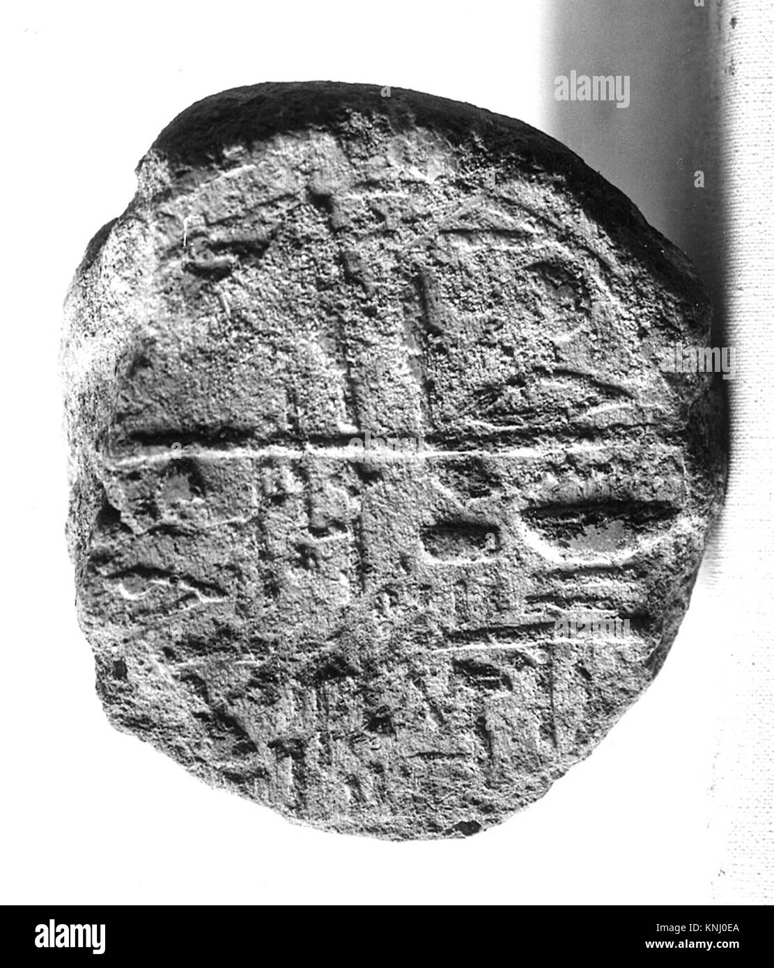 Cono funerario dell'antico Egitto che rappresenta lo scriba Wesi, utilizzato nei rituali di sepoltura. Parte della collezione del Metropolitan Museum of Art, che illustra le pratiche funerarie e l'artigianato egiziano. Foto Stock