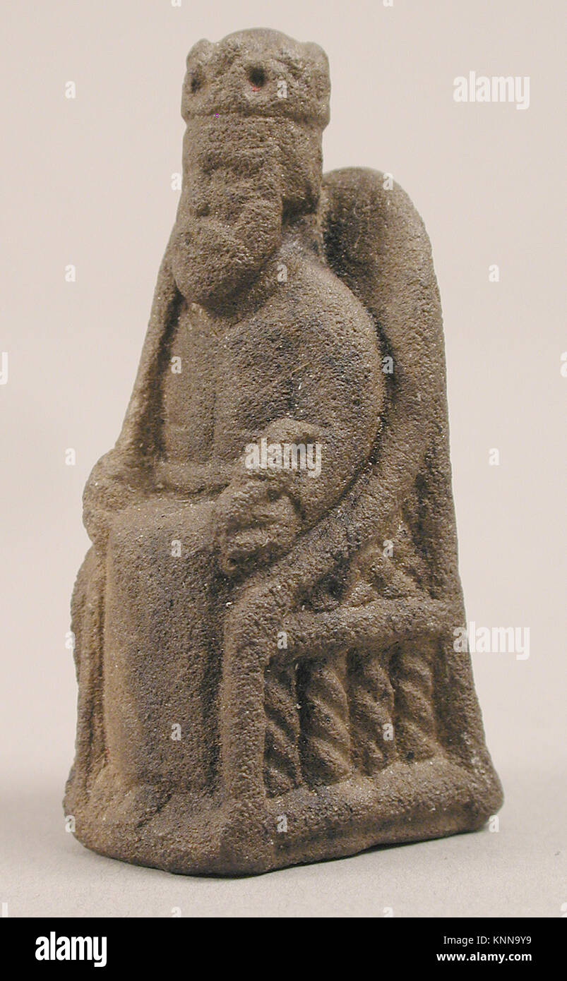 Pezzo di gioco nella forma di un re in trono incontrato sf1978-494s6 466043 Nord tedesco, Gioco pezzo in forma di un re in trono, ca. 1200?1250, probabilmente bella pietra pomice, complessivo: 1 7/8 x 11/16 x 15/16 in. (4,8 x 1,8 x 2,4 cm). Il Metropolitan Museum of Art di New York. Fondo Rogers, 1978 (1978.494) Foto Stock