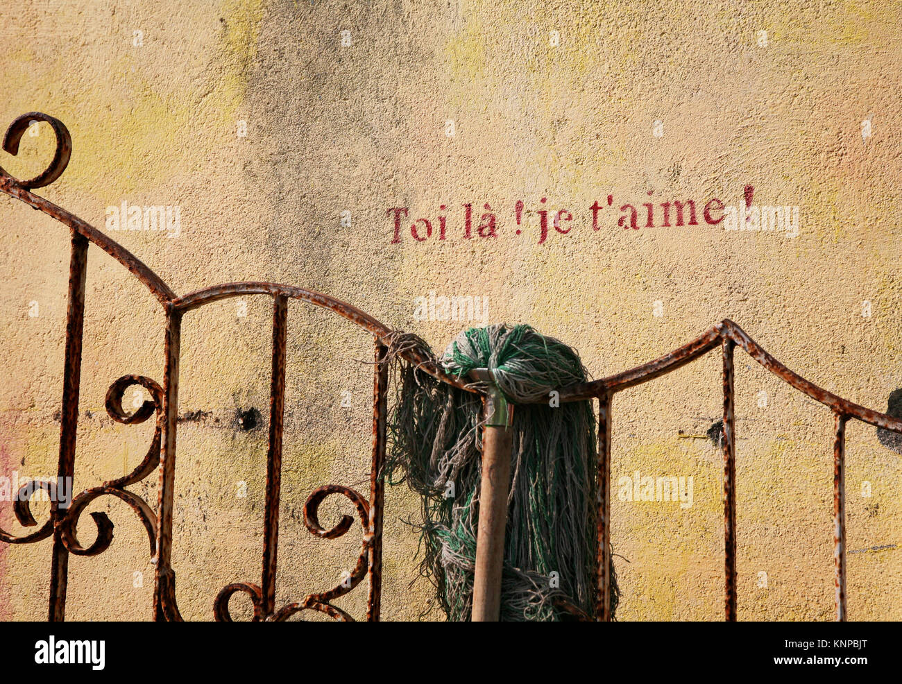 Testo su una parete Foto Stock