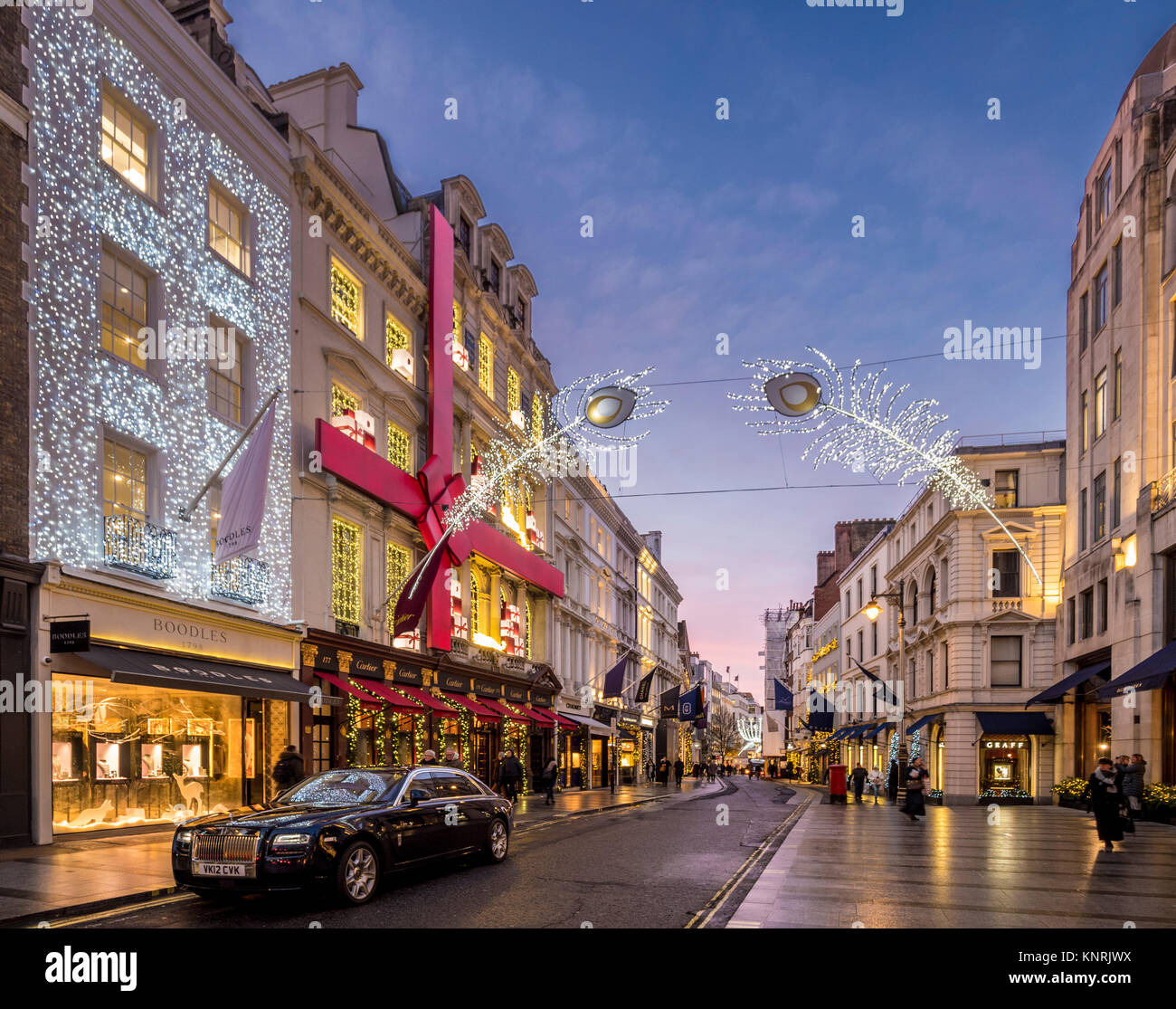 Cartier flagship store a Bond street con luminarie di Natale a Londra, Regno Unito Foto Stock