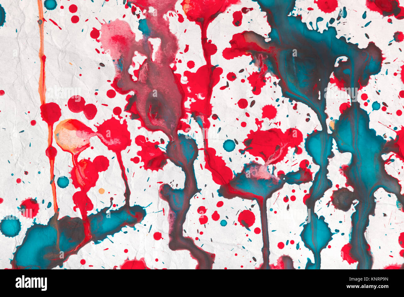 Colorato gli spruzzi di vernice disegno artistico sulla vecchia carta, foto di sfondo texture Foto Stock