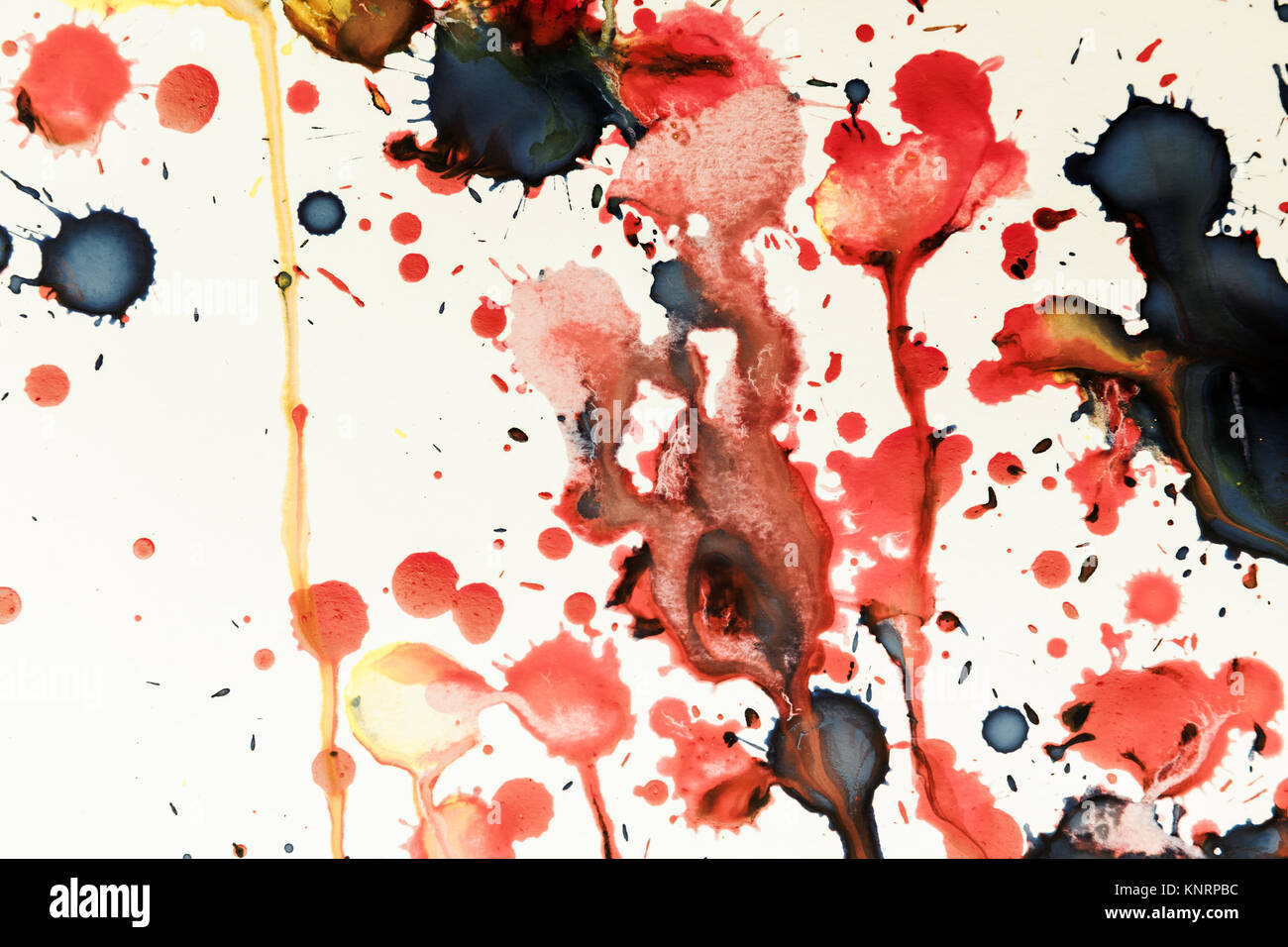 Colorato gli spruzzi di vernice disegno artistico su carta bianca, vintage foto di sfondo texture Foto Stock